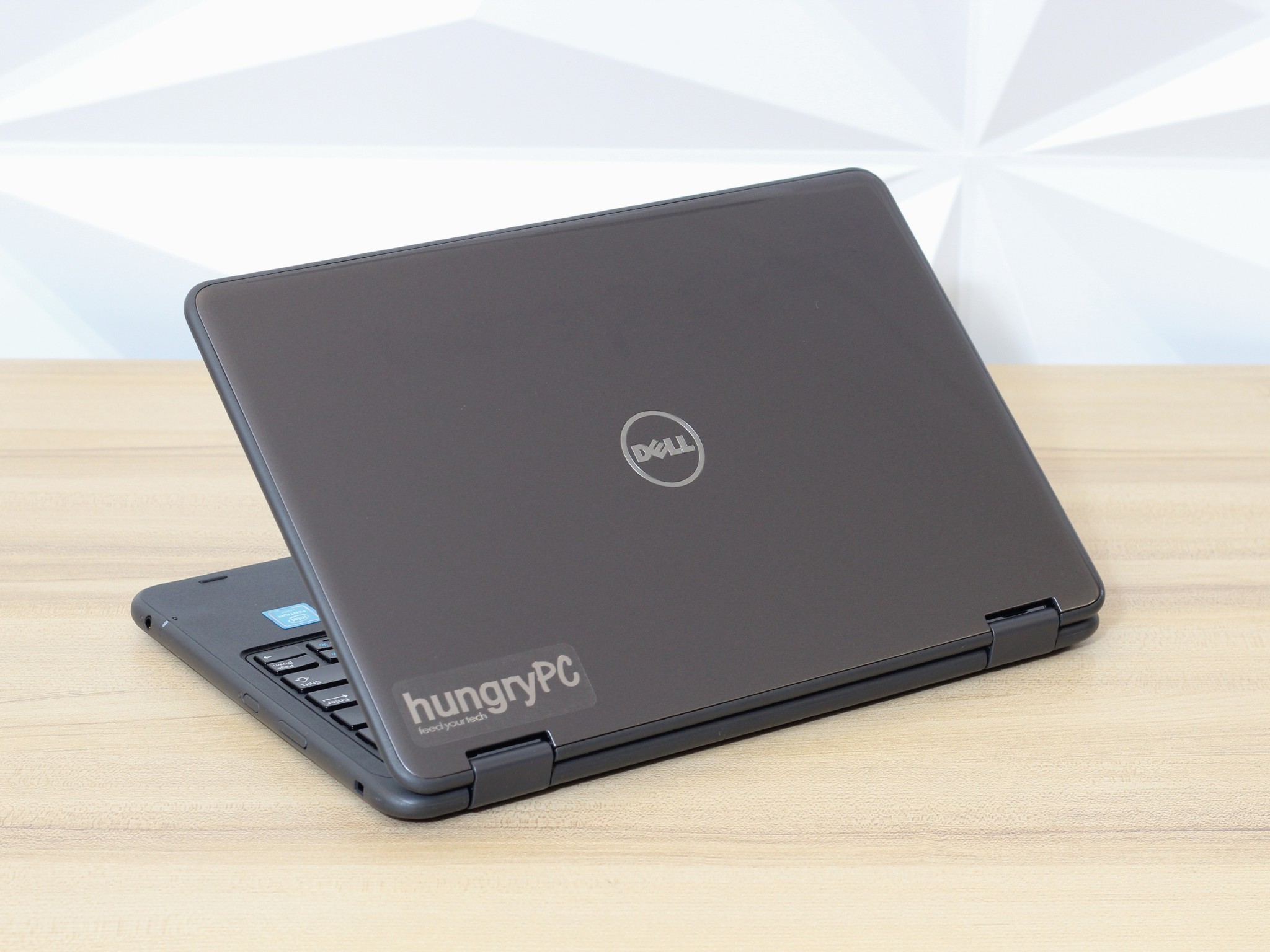 Dell Latitude 3189 Notebook Rear exterior lid and rear hinge view of the business-grade refurbished dell latitude 3189 12″ pentium n4200.
